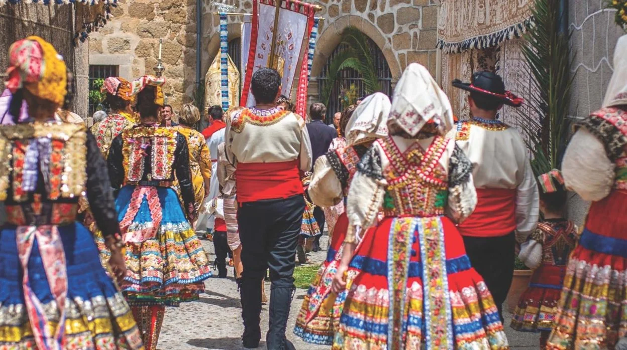 Lagarteranos vestidos en el Corpus Christi de Lagartera Museo Marcial Moreno Pascual Lagartera